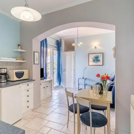 Apartment Beachside Serenity In Barbot *